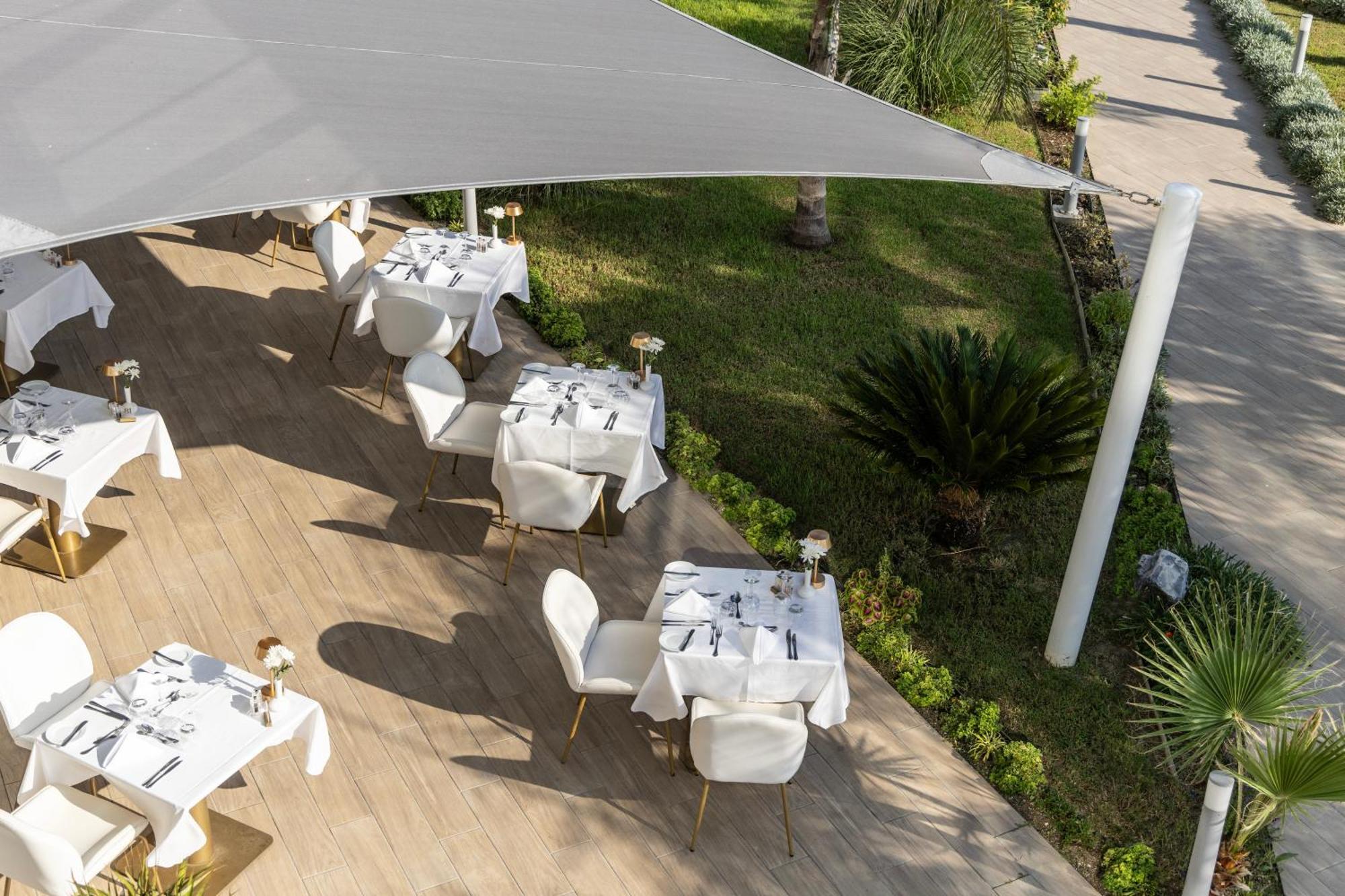 Ivi Mare - Designed For Adults By Louis Hotels Geroskipou Bagian luar foto Restaurant